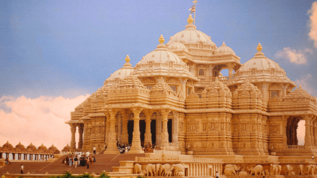 Akshardham Temple #Cheap Places to Visit in Delhi