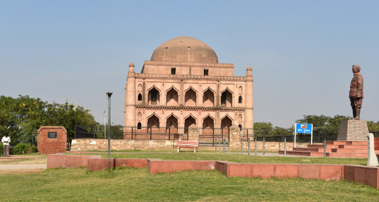 Chor Gumbad