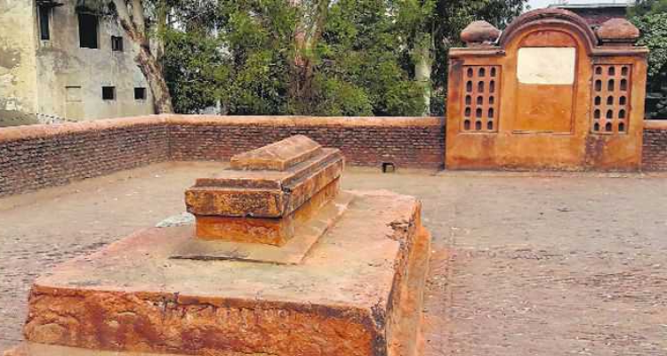 Ibrahim Lodhi Tomb