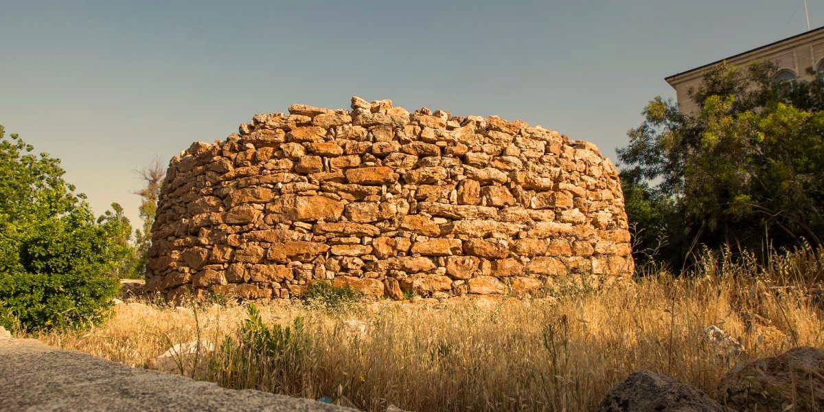 Rujm Al-Mahfouf